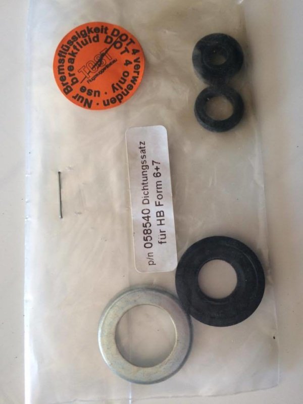 Seal kit for Master Cylinder 6 & 7 (for DOT 4 brake fluid)