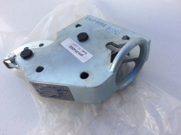 Tow release - E85 (Nose Release)